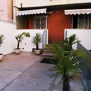 New Luxury Apartment, City Center Appartamento Milano
