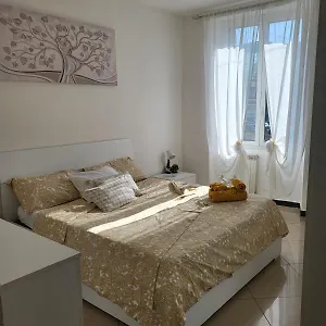 https://casa-vacanze-porto-antico.hotelitalianriviera.com